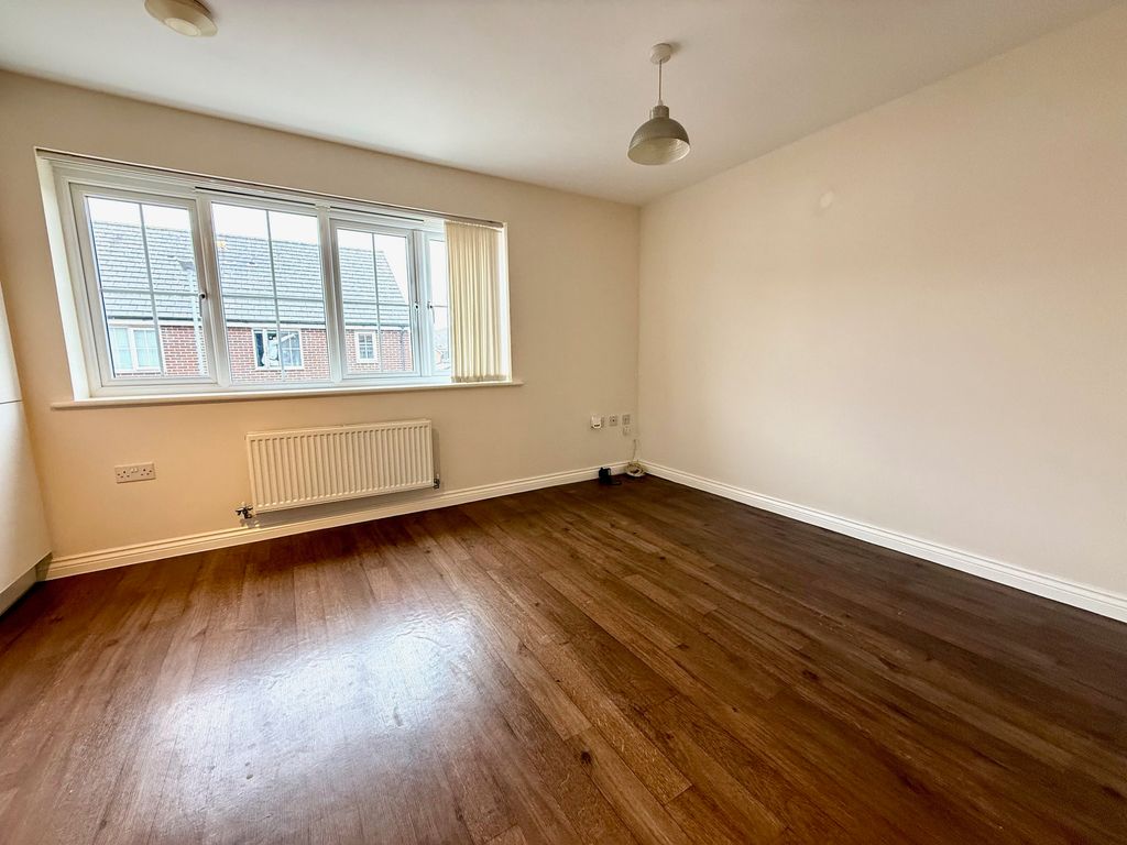 Property photo 3 of 6 Img_1829