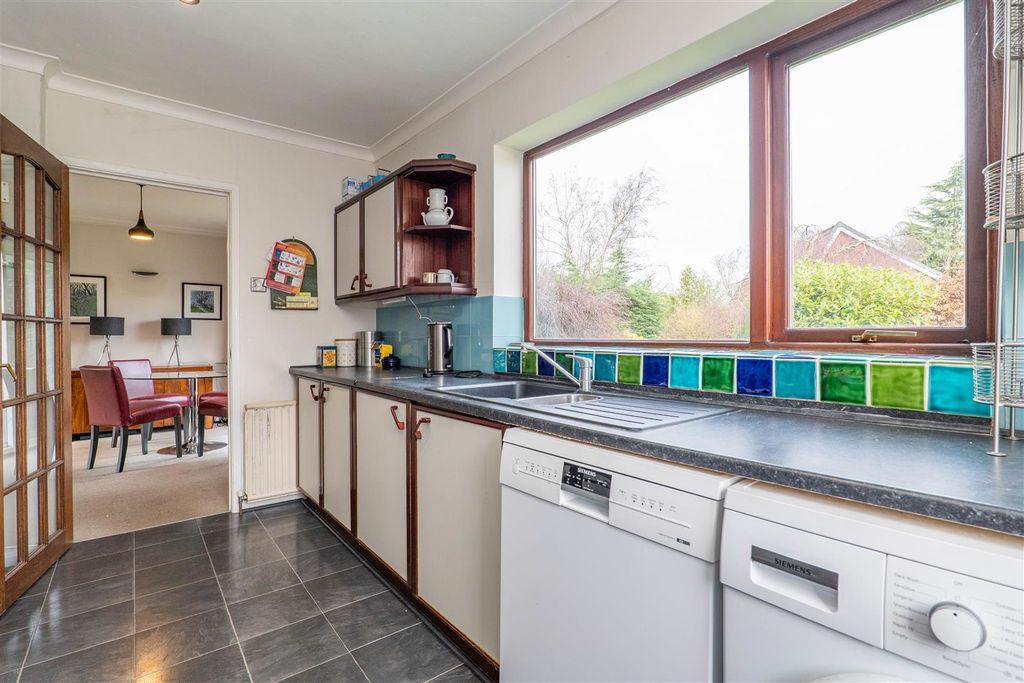 Property photo 3 of 24 Kitchen