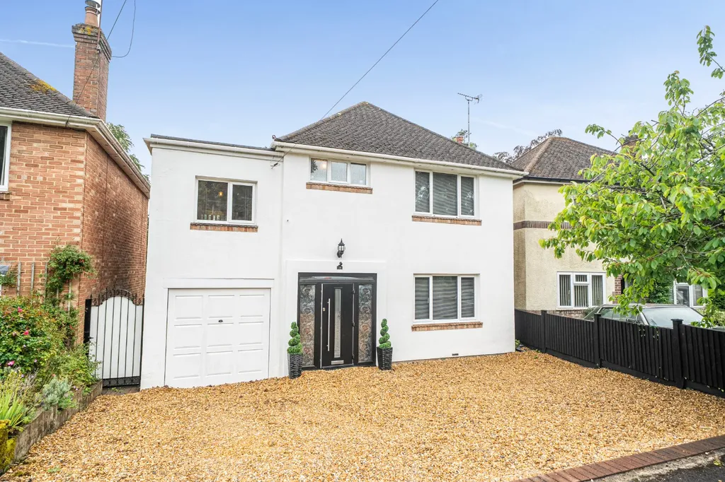 House in Southampton - View 3