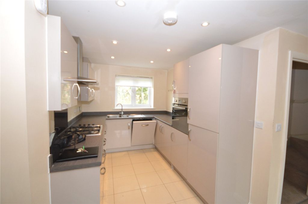 Property photo 2 of 10 Picture No. 12