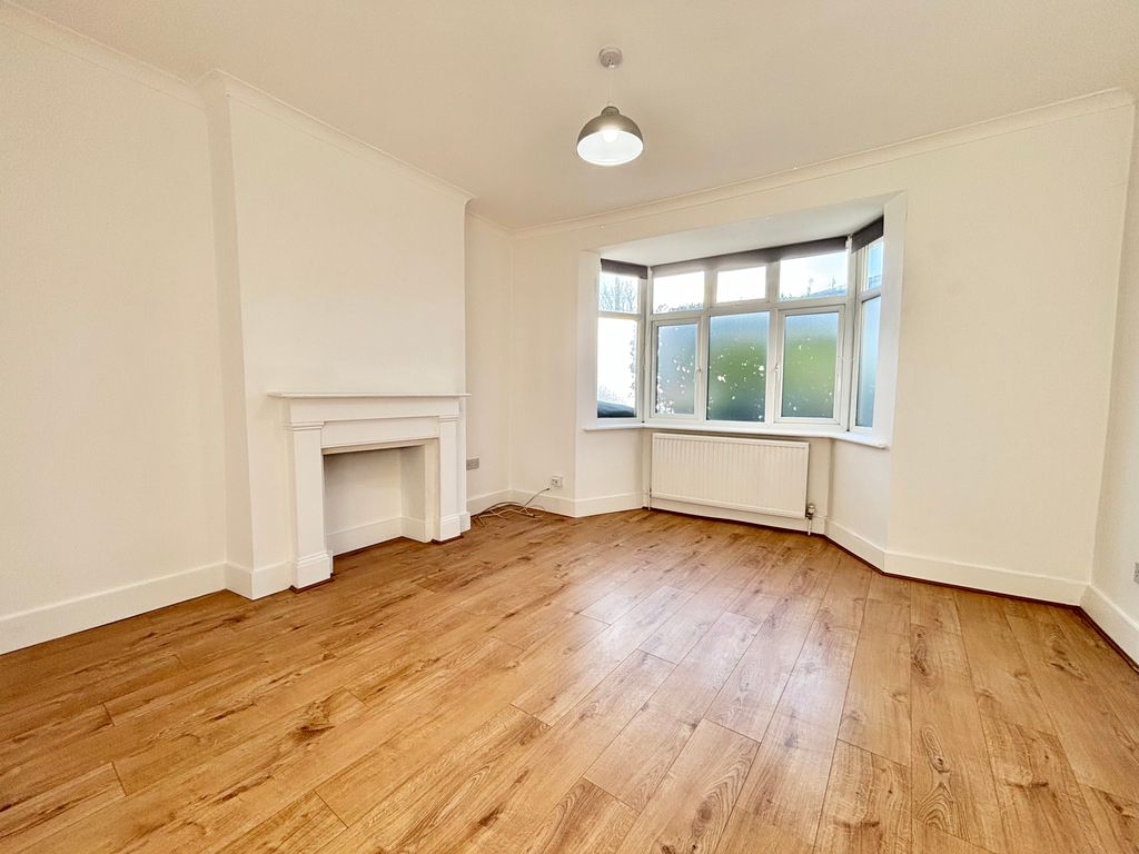 Property photo 2 of 7 Img_4411