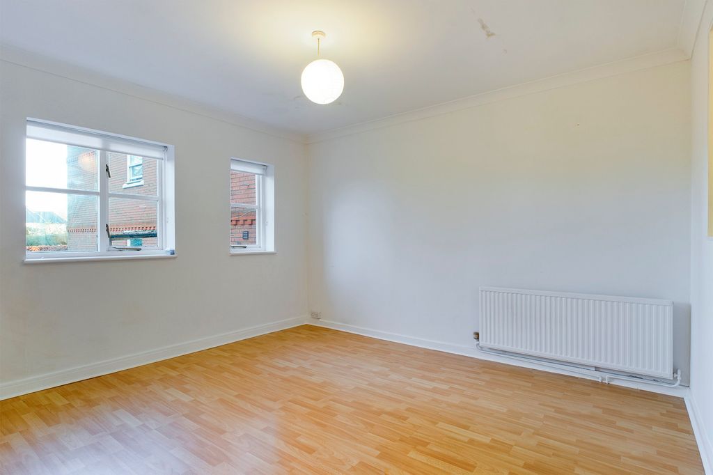Property photo 3 of 13