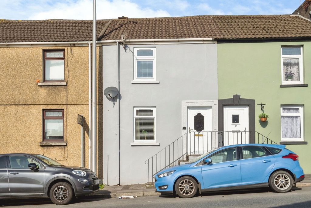 Property photo 1 of 18 Pbox-Img.Jpg