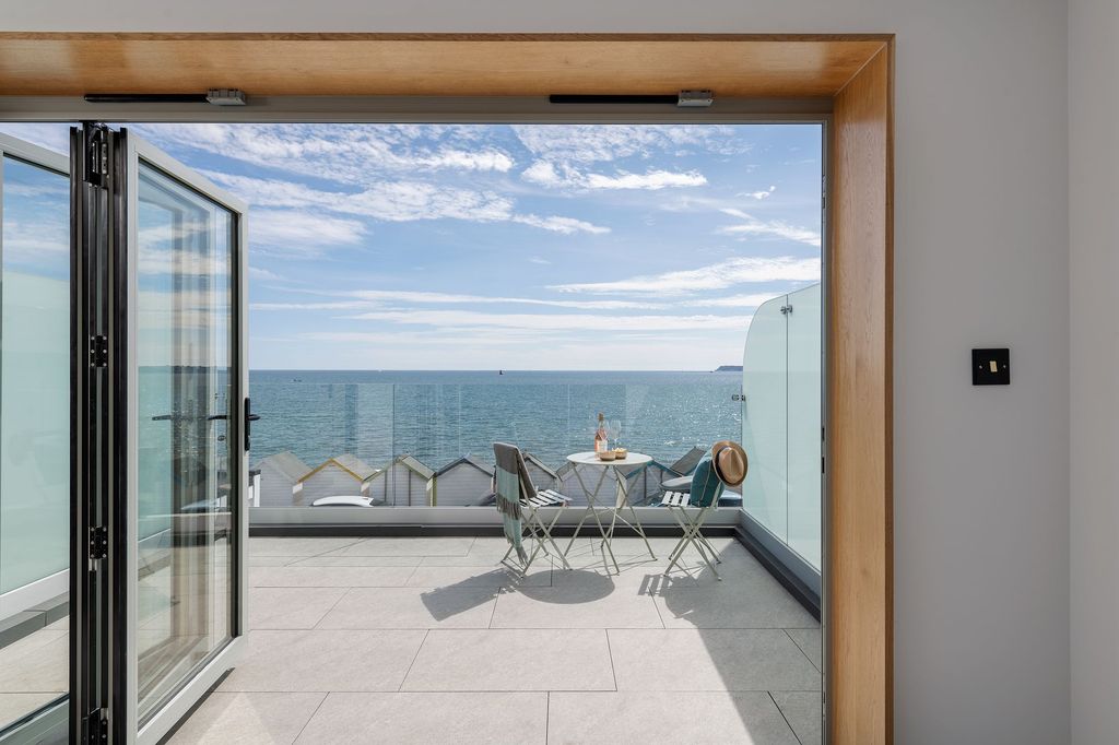 Property photo 2 of 14 The Sands, Preston