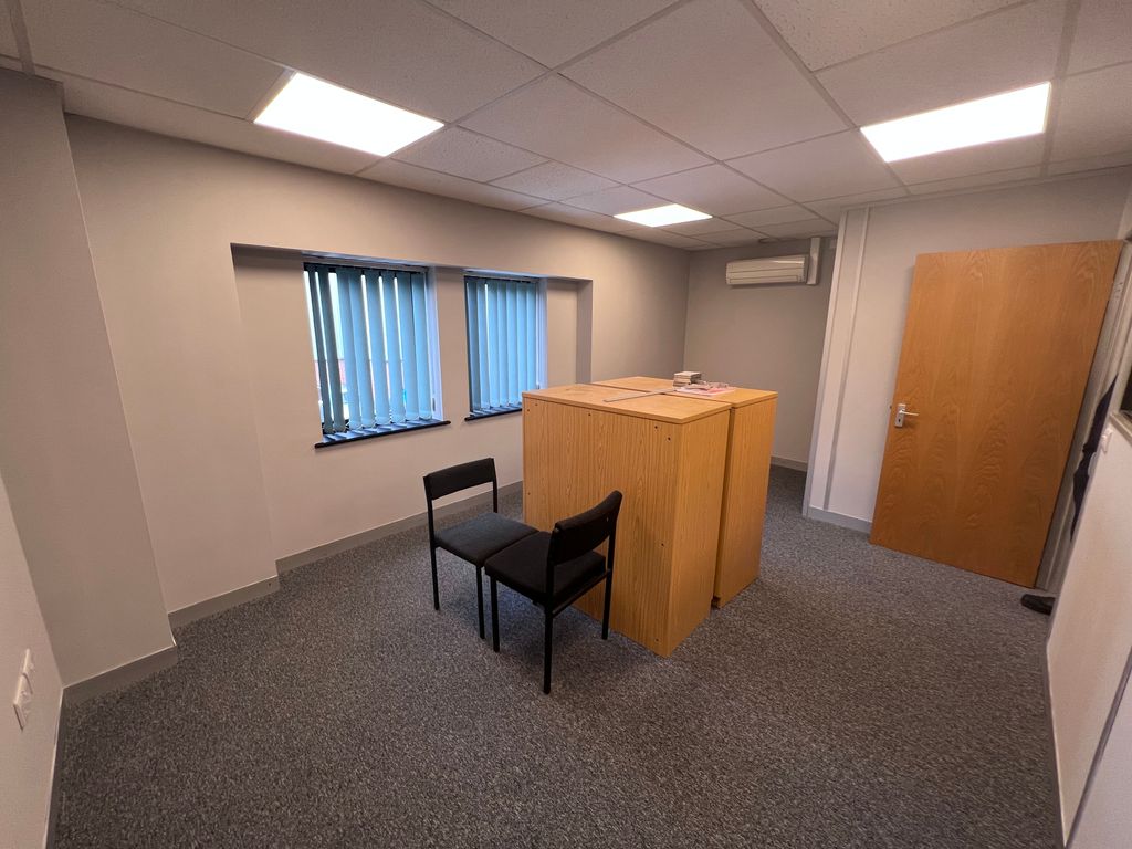 Property photo 3 of 4