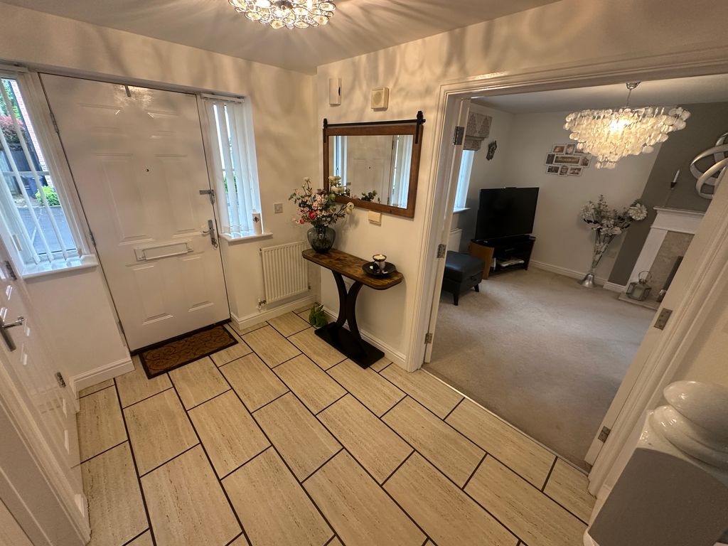 Property photo 2 of 24