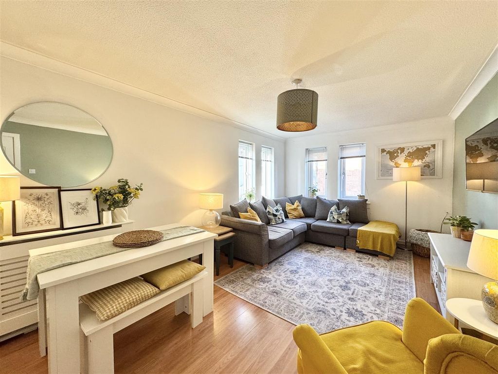 Property photo 2 of 13 Img_0938 2.Jpeg