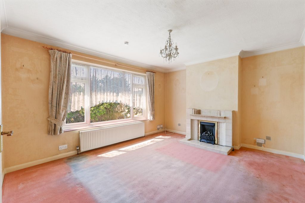 Property photo 3 of 13