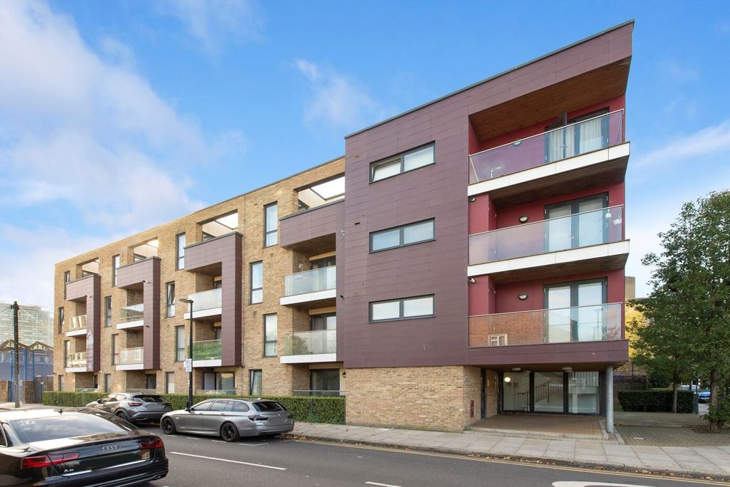 Property photo 1 of 8