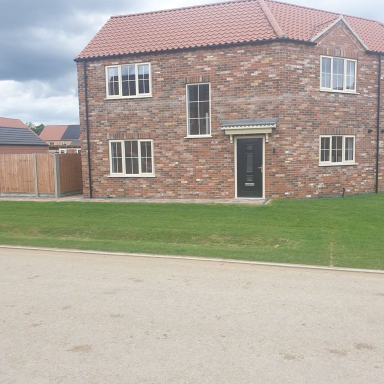 Property photo 1 of 11 Front