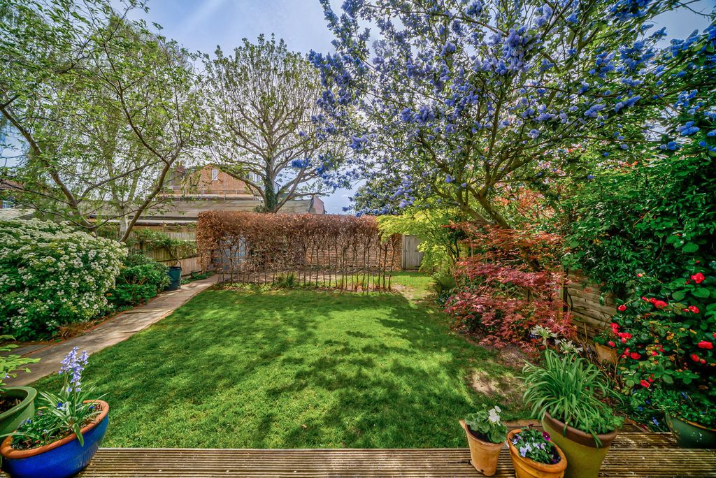 Property photo 3 of 14