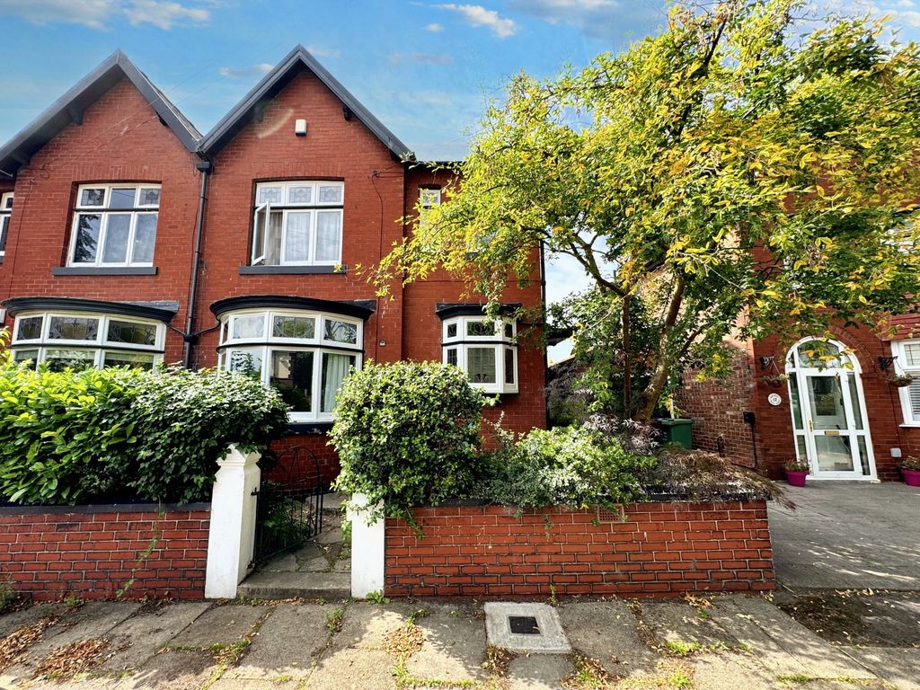 Property photo 1 of 34