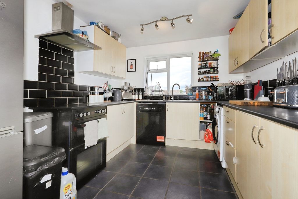 Property photo 2 of 20 Pbox-Img.Jpg
