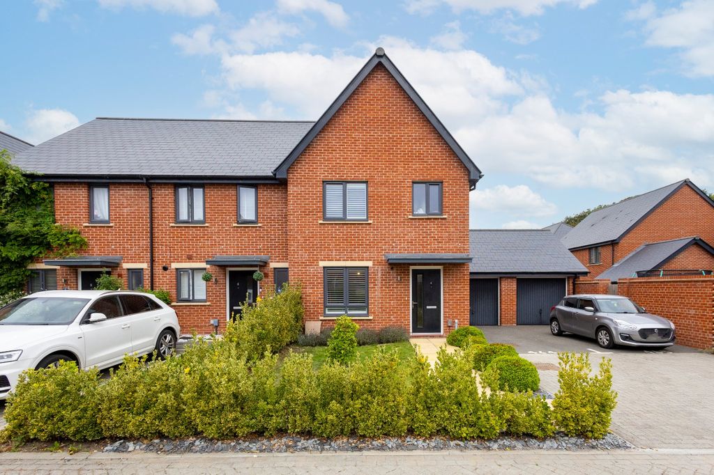 Property photo 1 of 15 Ledwidge Road