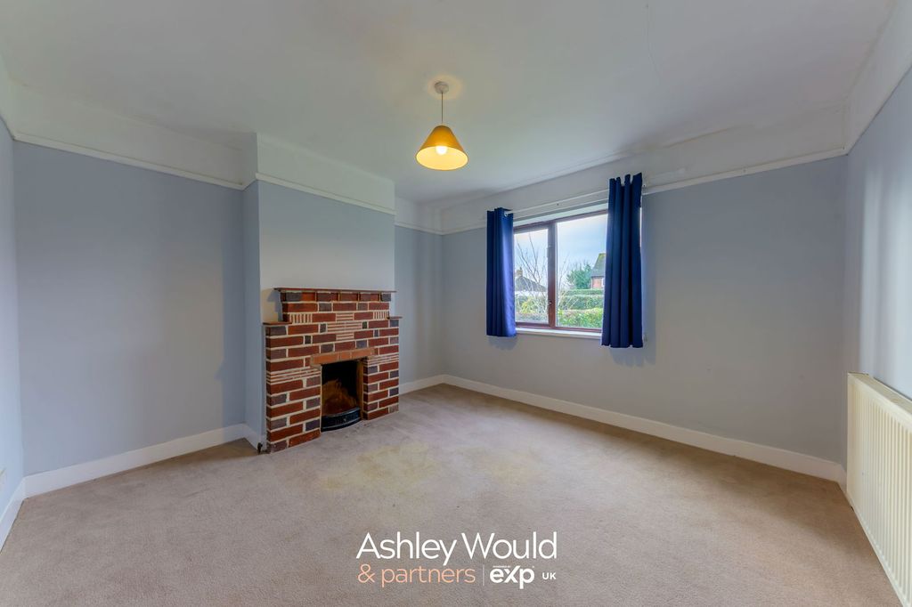 Property photo 3 of 25