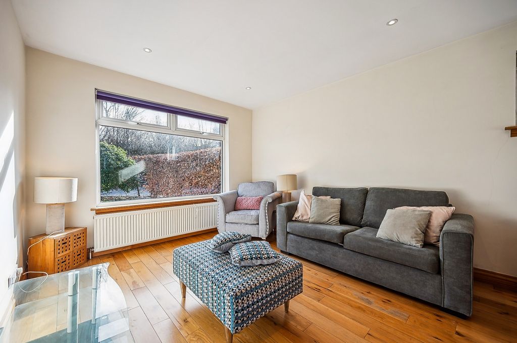 Property photo 3 of 12 3
