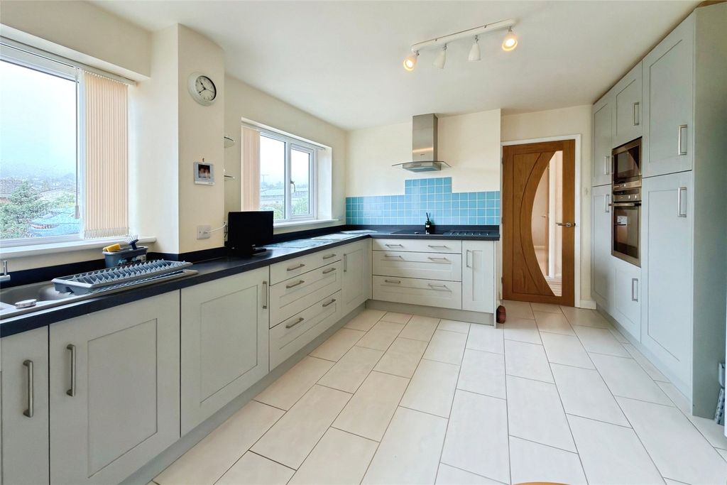 Property photo 2 of 19 Picture No. 20