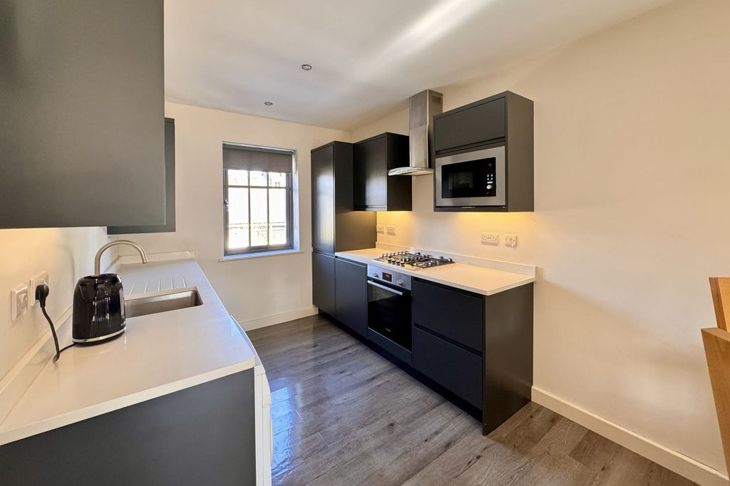 Additional image 9 of 2 bed flat for saleSamuel Wood Close, Glossop SK13
