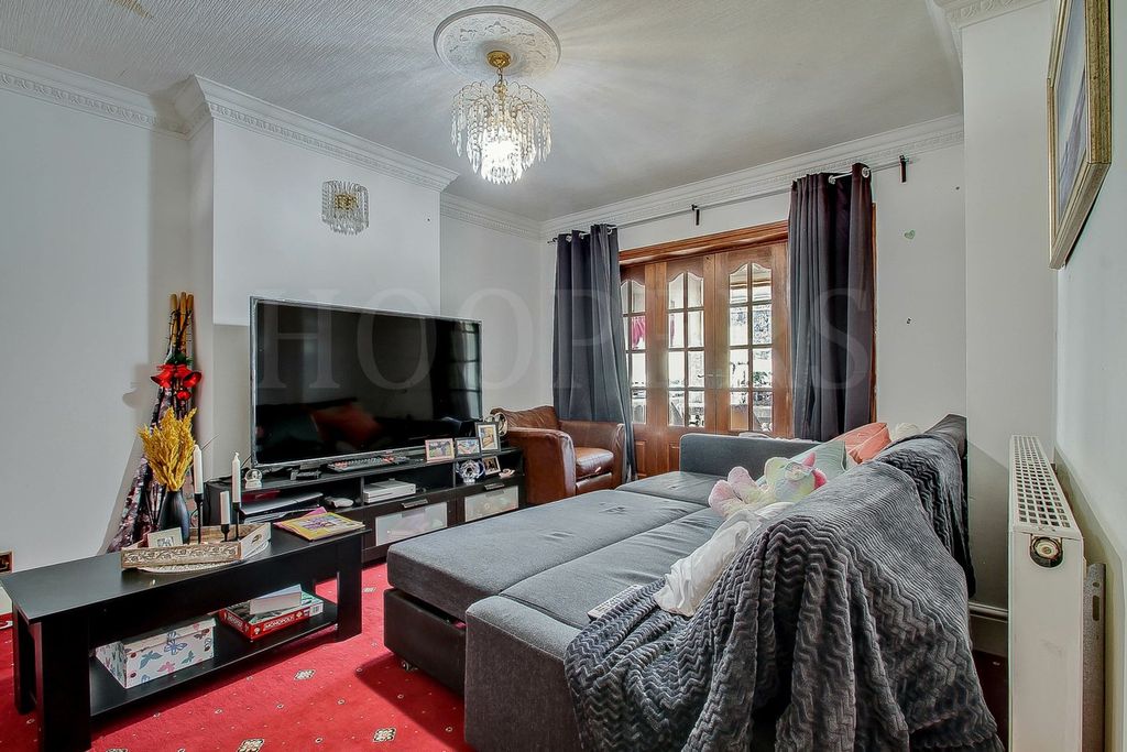 Property photo 3 of 14