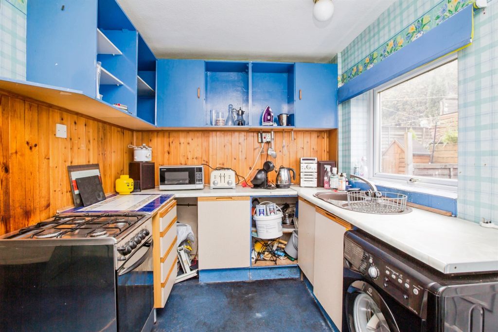 Property photo 3 of 16