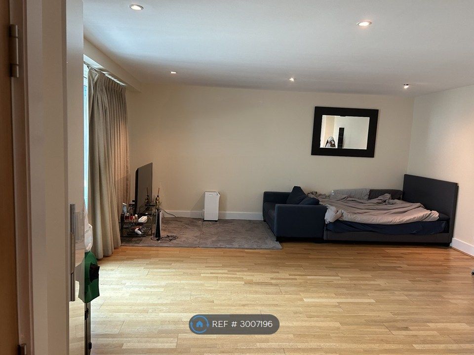 Property photo 2 of 9 Open Plan