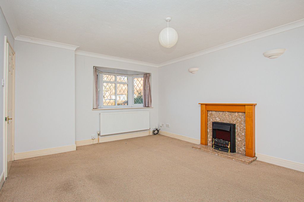 Property photo 2 of 10 Lounge