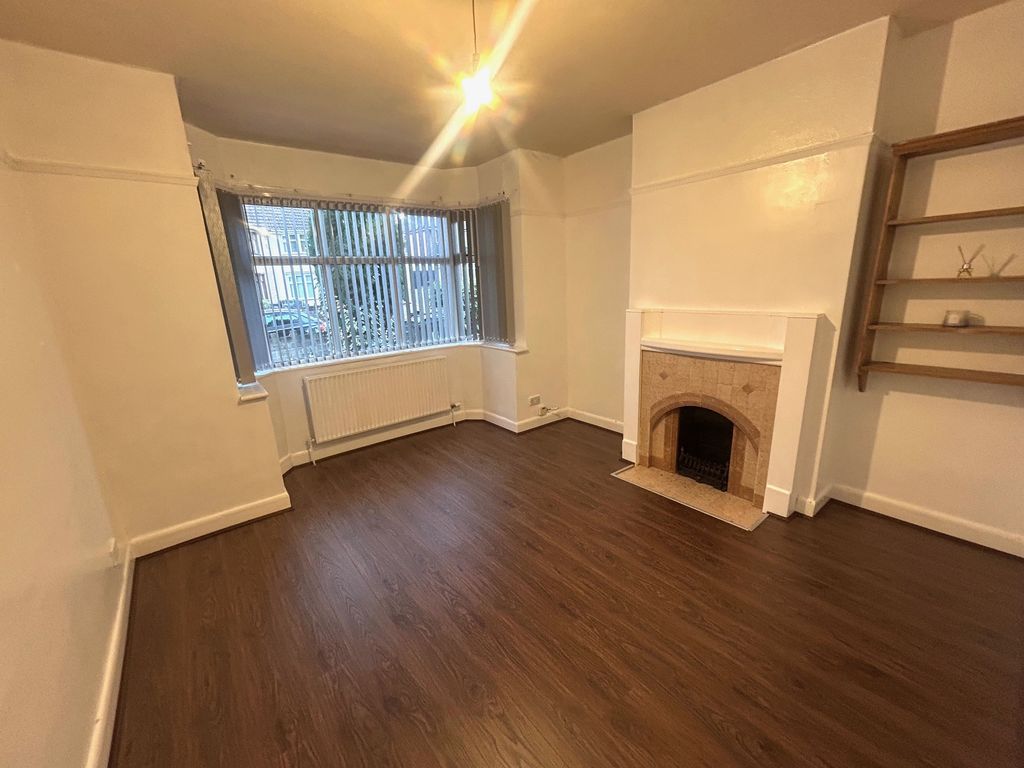 Property photo 2 of 12 Image