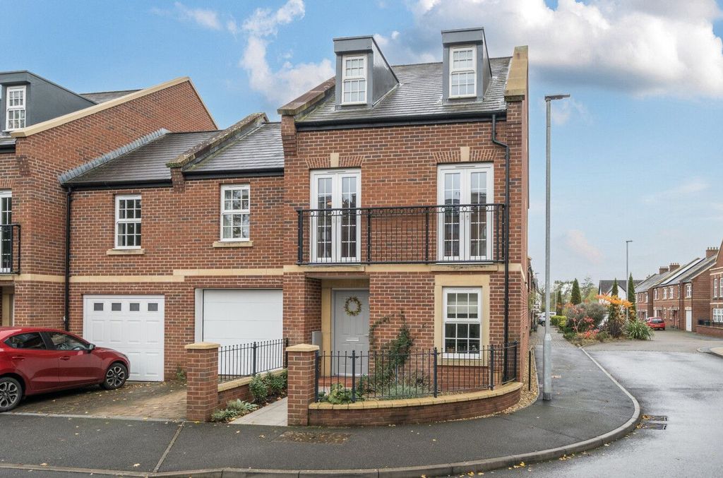 Property photo 1 of 22