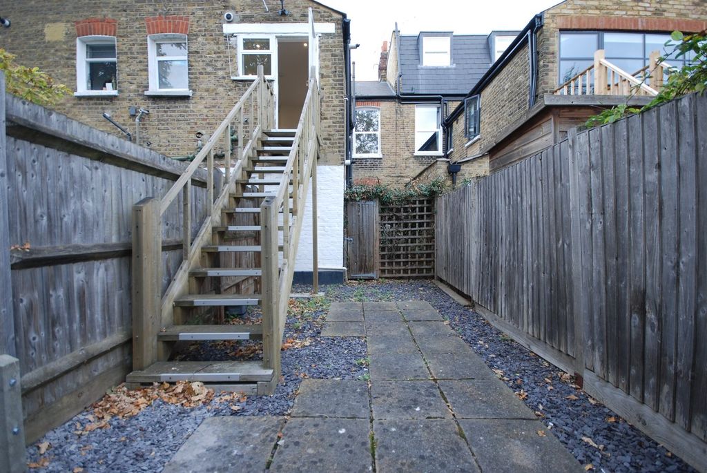 Property photo 2 of 8