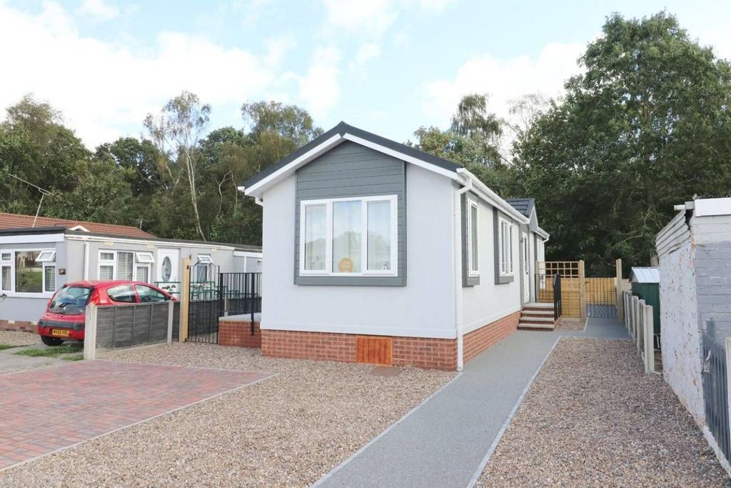 Property photo 1 of 6