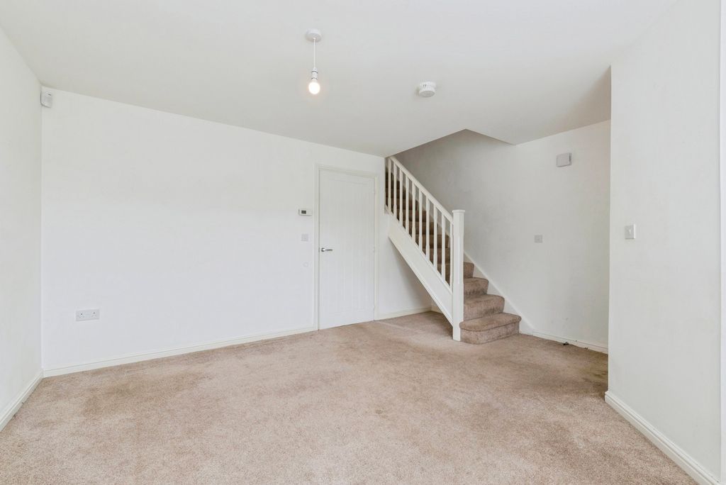 Property photo 3 of 18 Pbox-Img.Jpg