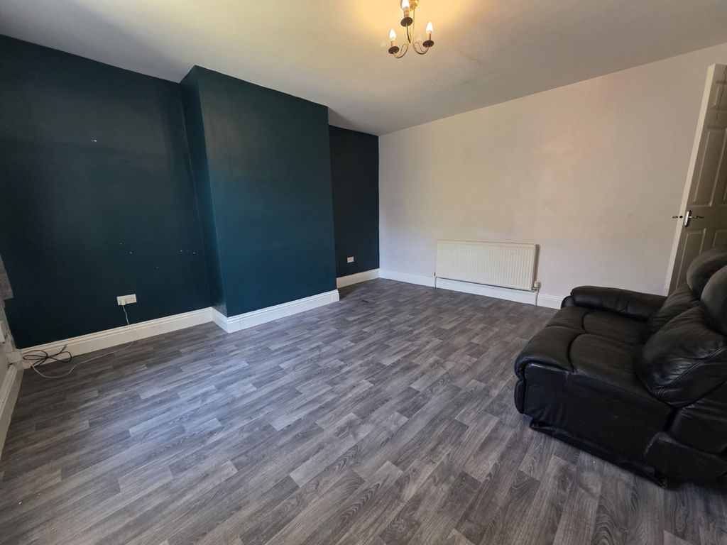 Property photo 2 of 18 Gallery