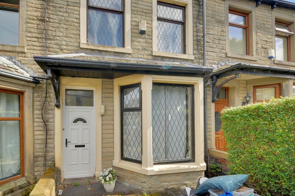 Property photo 1 of 13 Front 
