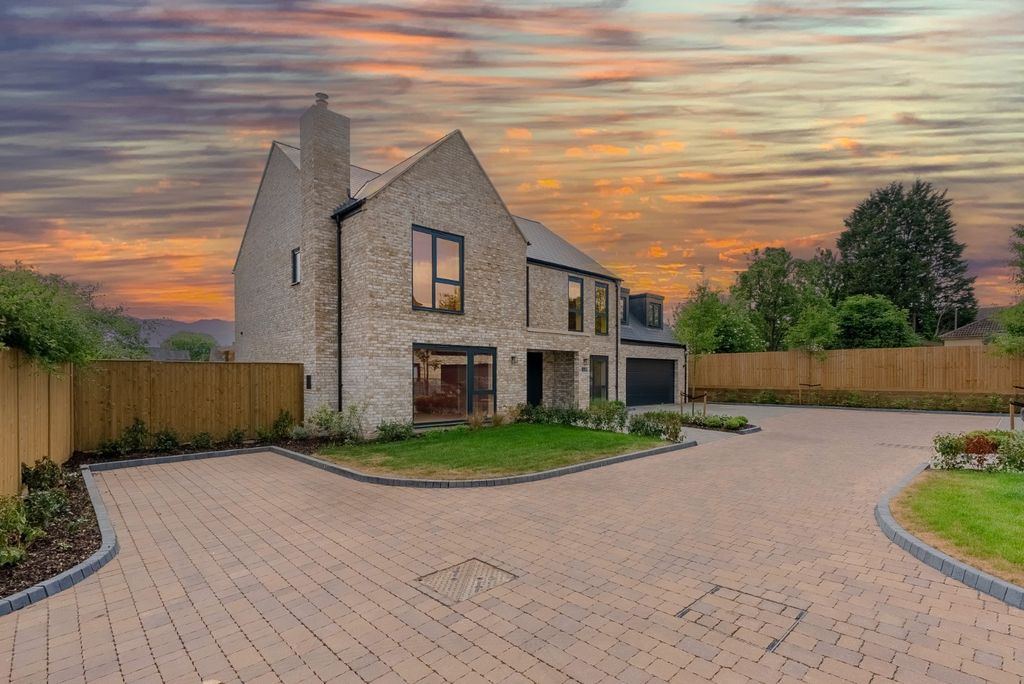 Property photo 2 of 44 4274653