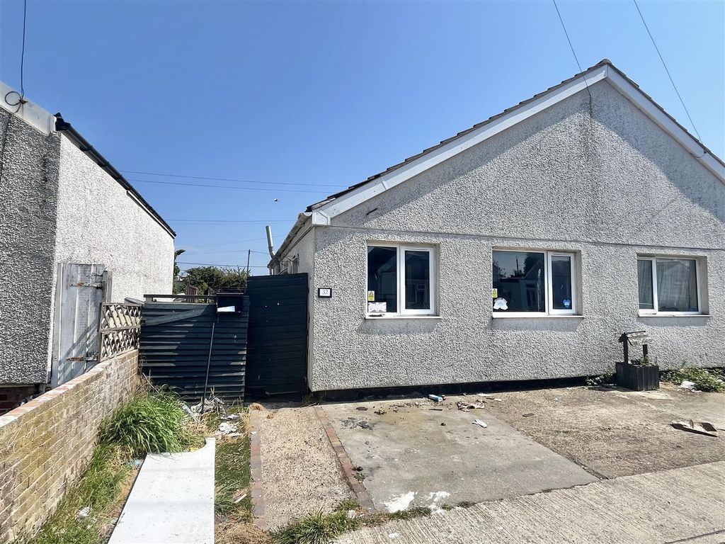 Property photo 1 of 11 Outside Front