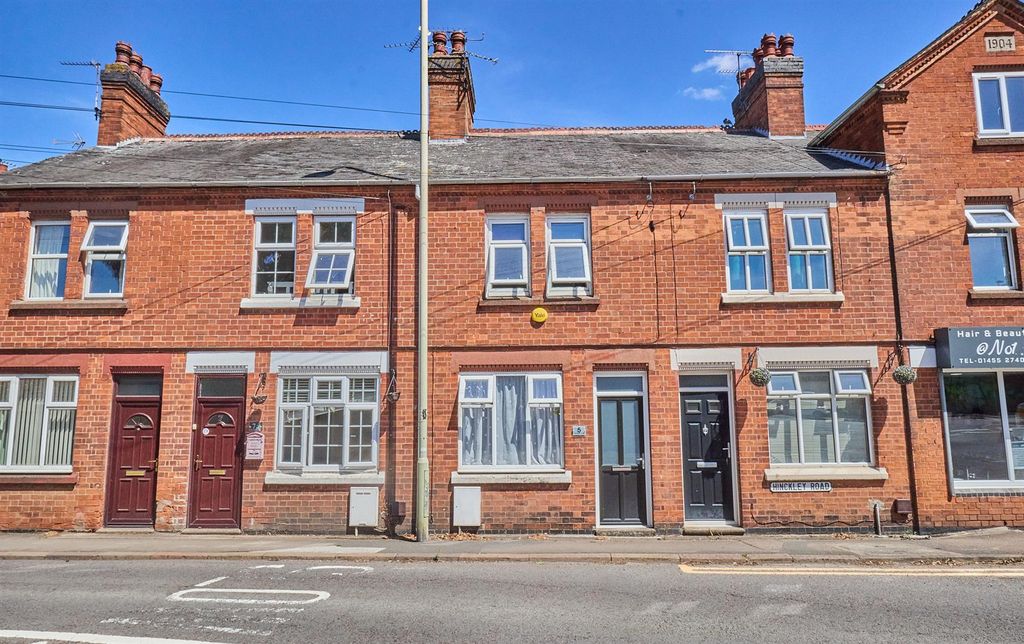 Property photo 1 of 10 Hurst Road 9.Jpg