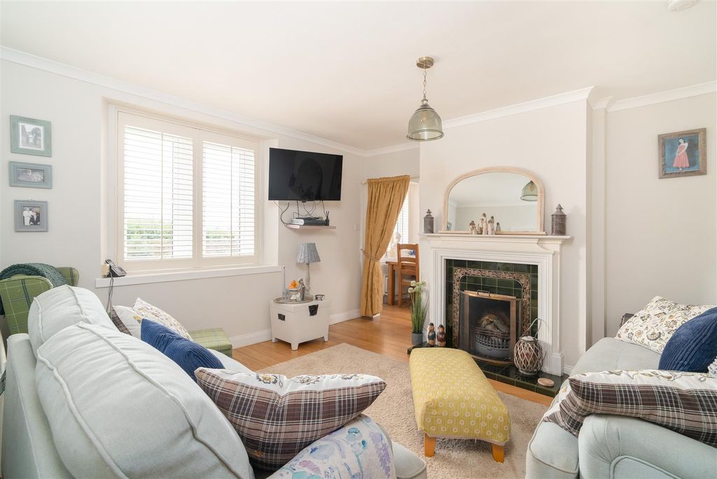 Property photo 3 of 23 Hollybank-03.Jpg