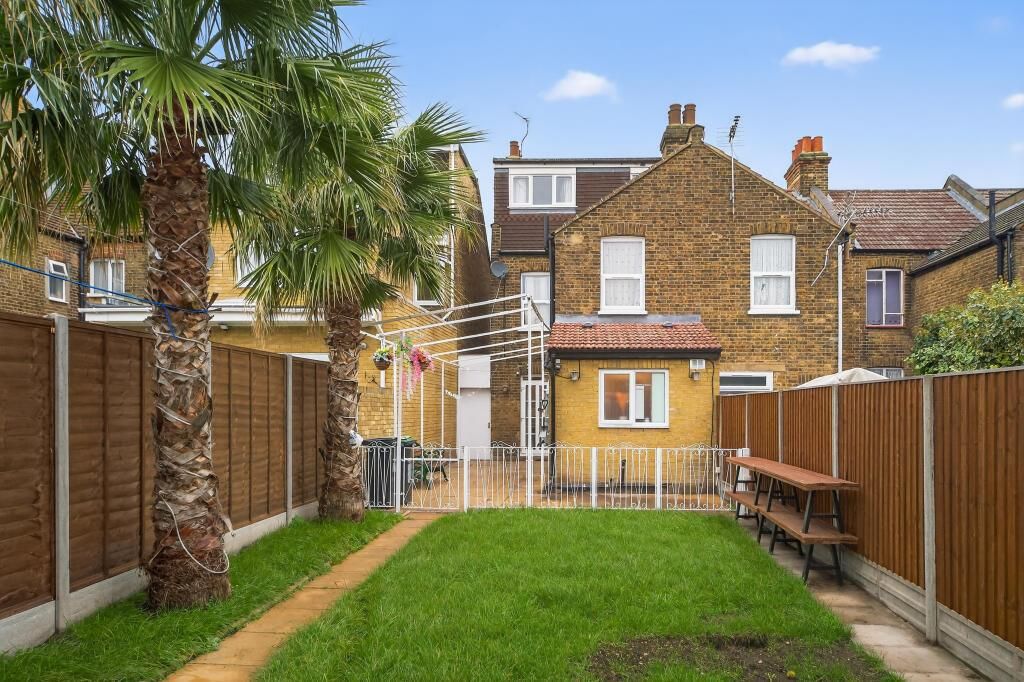 Property photo 3 of 19