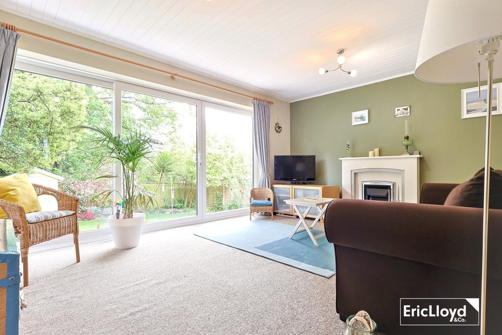 Property photo 3 of 17 Photo 11