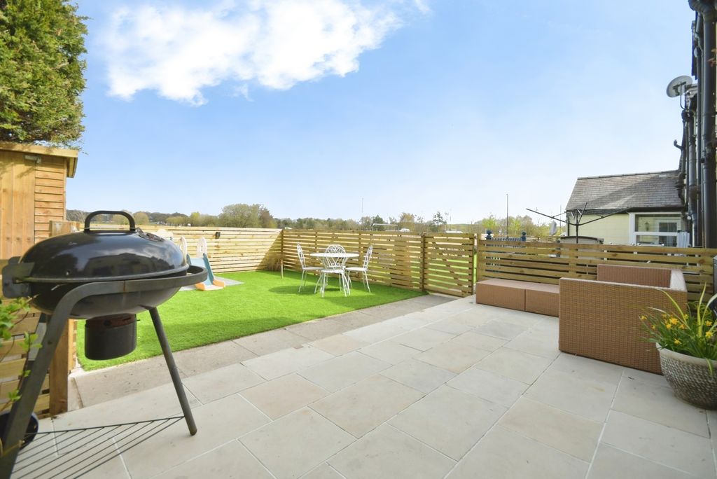 Property photo 3 of 20 Pbox-Img.Jpg