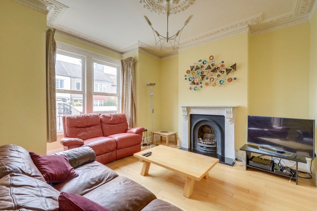 Property photo 2 of 14