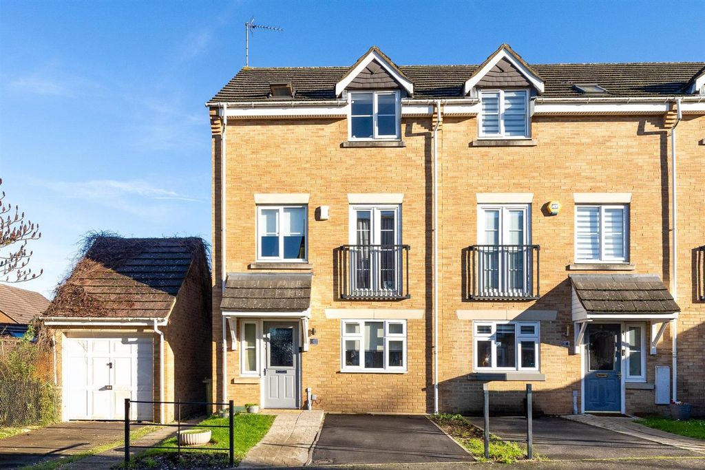 Property photo 1 of 18 Auden Drive