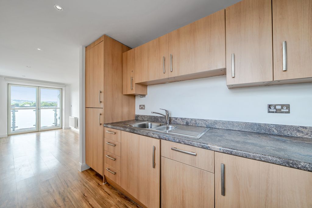Property photo 3 of 12 1511691-2-1A02524...