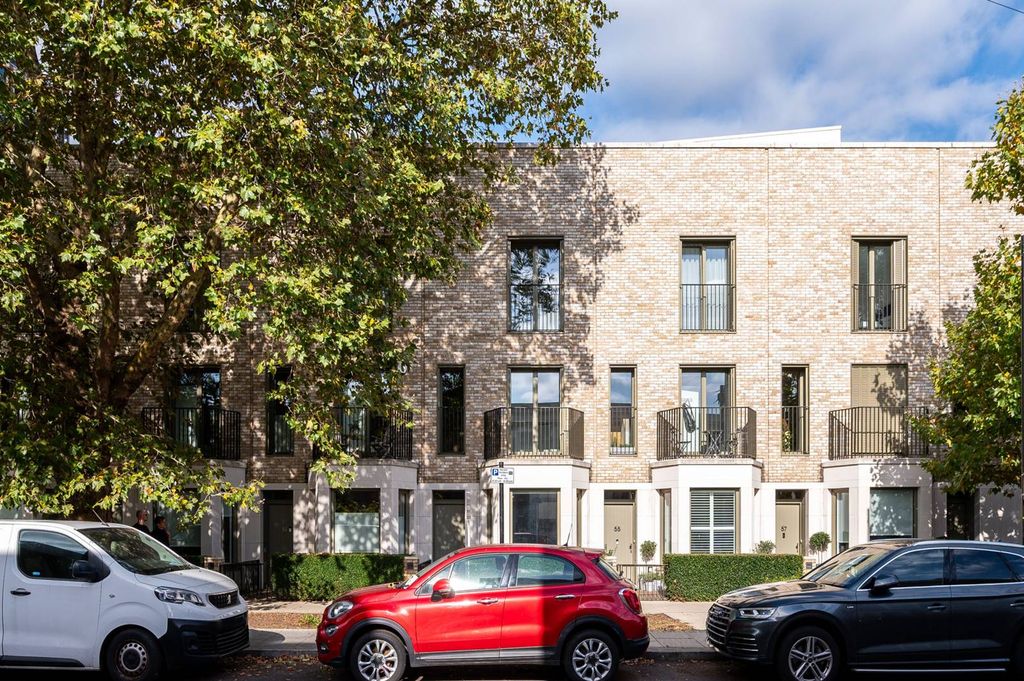 Property photo 1 of 21