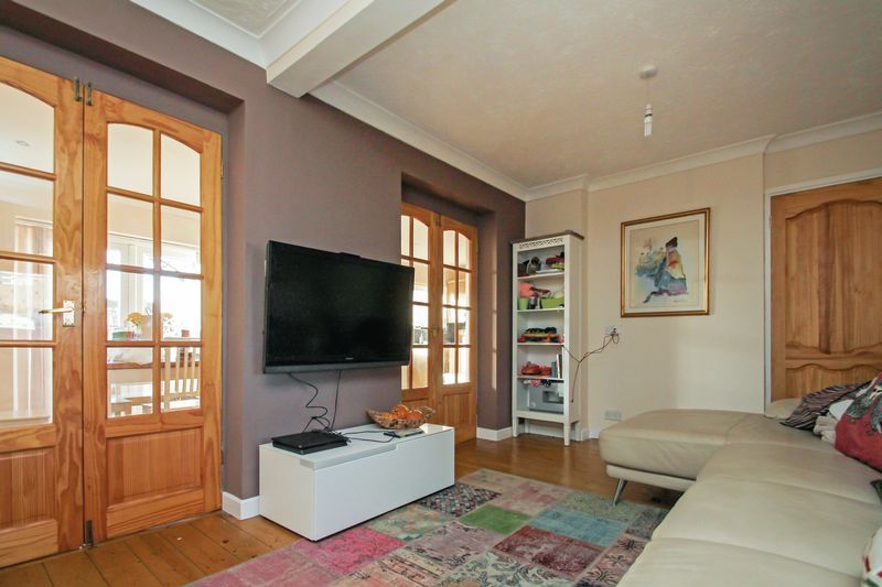 Property photo 3 of 11 Photo 8