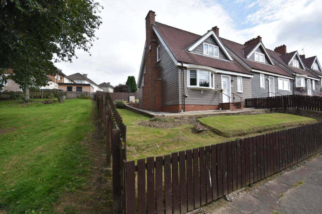 Property photo 2 of 31