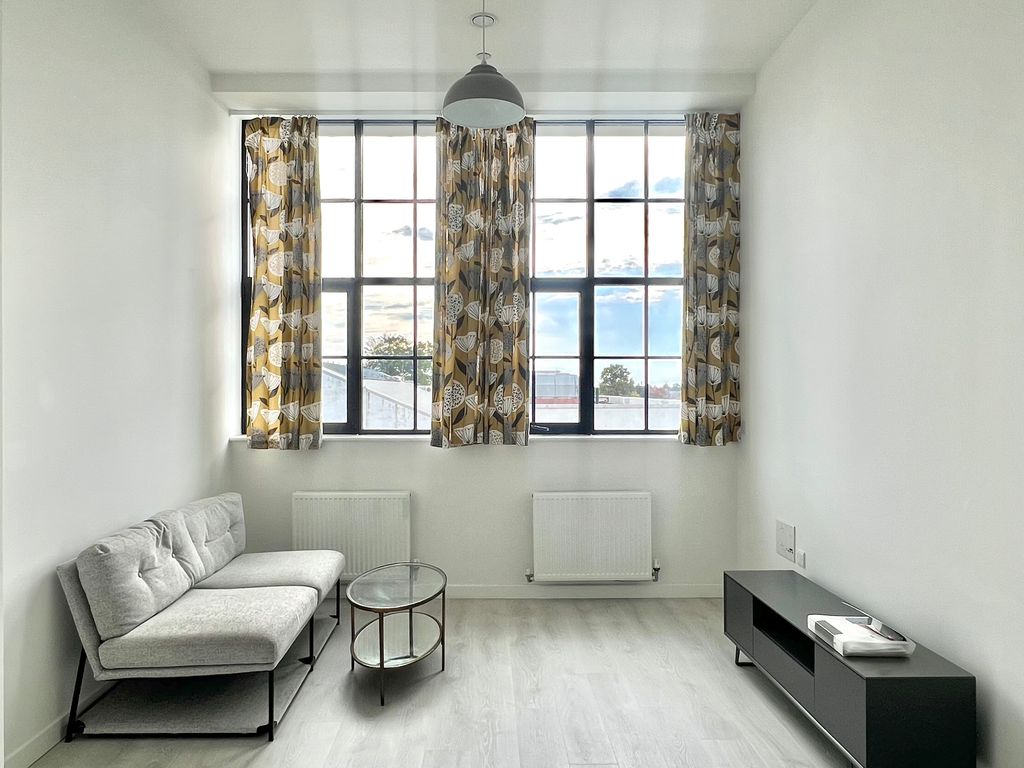 Property photo 2 of 20