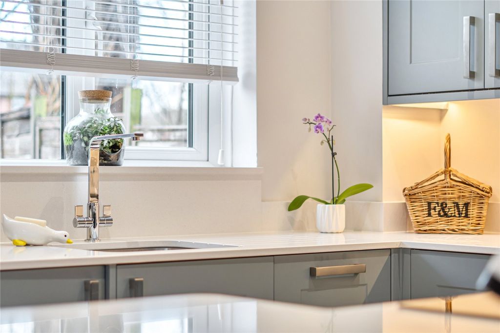 Property photo 3 of 13 Kitchen