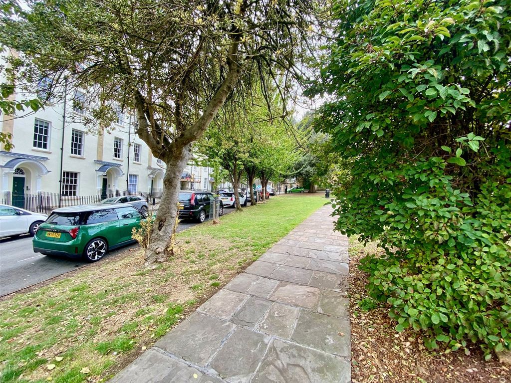 Property photo 3 of 10 Picture No. 16