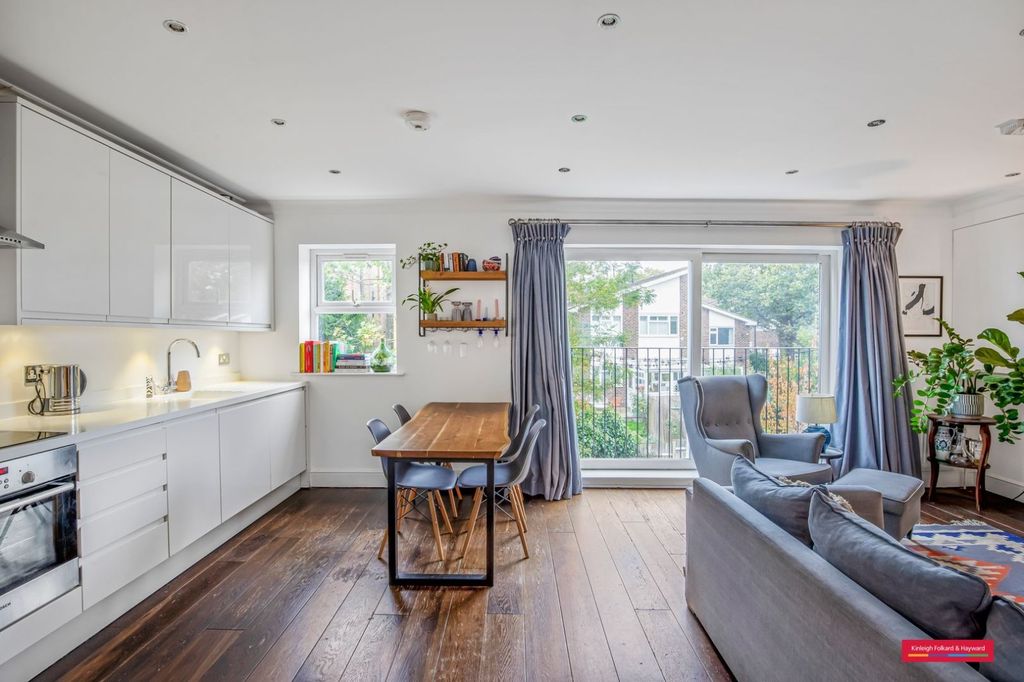 Property photo 2 of 17 Picture No. 44